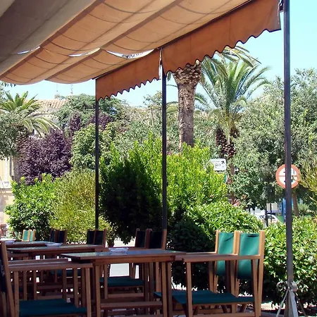 Hostal Emilia-3